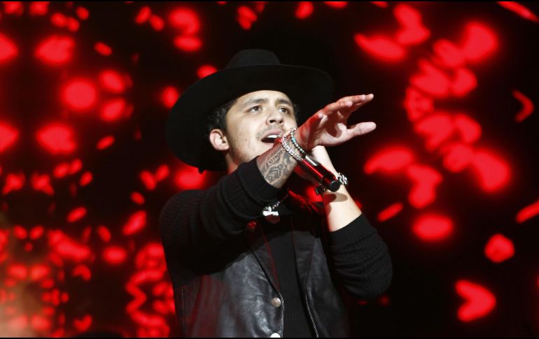 La mala racha de Christian Nodal comenzó el fin de semana pasado en una de sus presentaciones en el norte del país.  EL INFORMADOR/ARCHIVO
