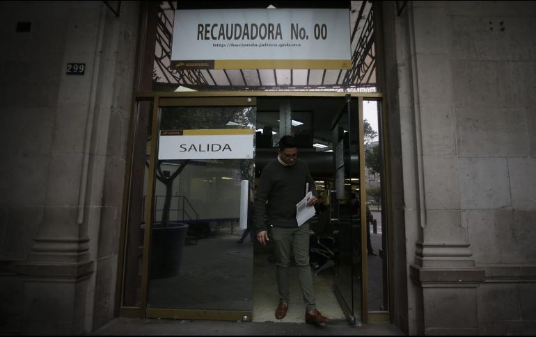 A partir del mes abril, el incumplimiento en el pago del refrendo vehicular generará recargos y multas. EL INFORMADOR / ARCHIVO