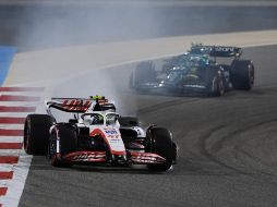 El hijo de la leyenda de la F1, Michael Schumacher, perdió el control de su auto durante la Q2 en una zona de curvas rápidas y se estrelló contra uno de los muros de alta velocidad. AFP / O. Kose