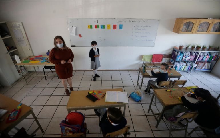La medida aplica para escuelas de educación básica, media superior y superior a cargo del Gobierno estatal; siguen medidas como el uso de cubrebocas. EL INFORMADOR/Archivo