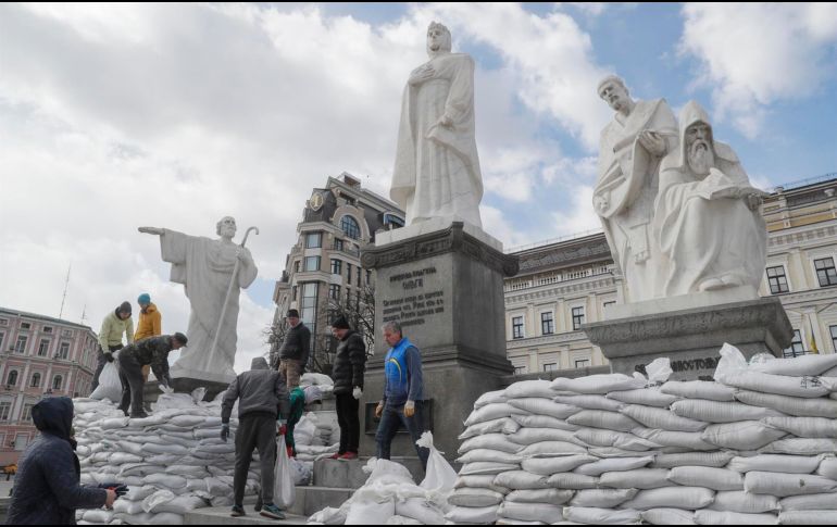 En la región de Kiev en las últimas 24 horas hubo más de 30 bombardeos por parte de las tropas rusas. EFE / S. Dolzhenko