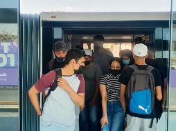 NUEVO SISTEMA. El Peribús, que reemplazó a la ruta 380, inició operaciones desde el pasado 29 de enero. EL INFORMADOR/ G. GALLO