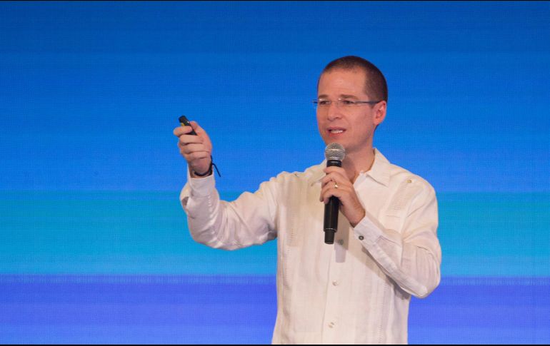 Anaya señaló que si la consulta alcanza una alta participación puede convertirse en la antesala para extender el periodo de AMLO más allá del sexenio. NTX / ARCHIVO