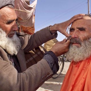 Talibanes ordenan obligatorio el uso de la barba a varones en Afganistán