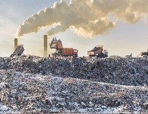 Camiones descargando basura en grandes vertederos. ISTOCK GETTY IMAGES/Kirill Gorlov