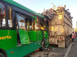 Un choque de la ruta C-112 dejó al menos 35 lesionados en la Carretera a Chapala. ESPECIAL