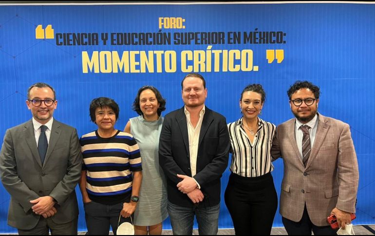 El foro se realizó este 28 de marzo desde las nueve de la mañana hasta las 19:15 horas. TWITTER / @EsRojoMx