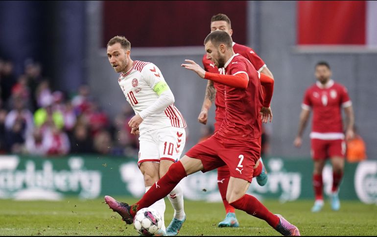 Eriksen (#10) fue declarado como el mejor jugador del partido. AFP / L. Sabroe