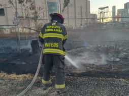 El siniestro fue atendido por elementos de Protección Civil y Bomberos Guadalajara, además del apoyo de oficiales por parte de la unidad zapopana. ESPECIAL