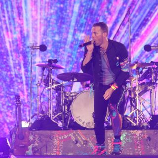 La magia de Coldplay invade al estadio Akron