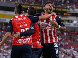 Alexis Vega (#10) llegó a Chivas de cara al Clausura 2019, y en poco más de tres años en el Guadalajara se ha convertido en uno de los jugadores favoritos de la afición. IMAGO7