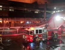 Esta madrugada se registra un incendio en el Mercado San de Dios. ESPECIAL