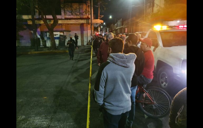 Hay un perímetro en el lugar del incendio para evitar que las personas se acerquen . EL INFORMADOR / E. GÓMEZ