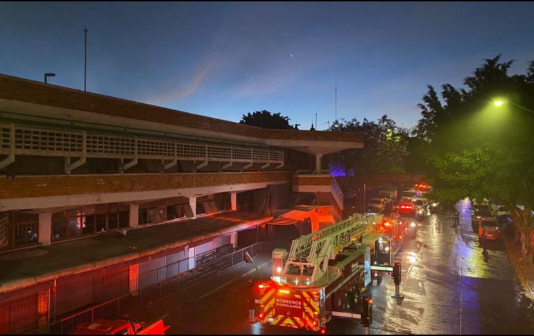 El Mercado San Juan de Dios tuvo un incendio esta madrugada. ESPECIAL
