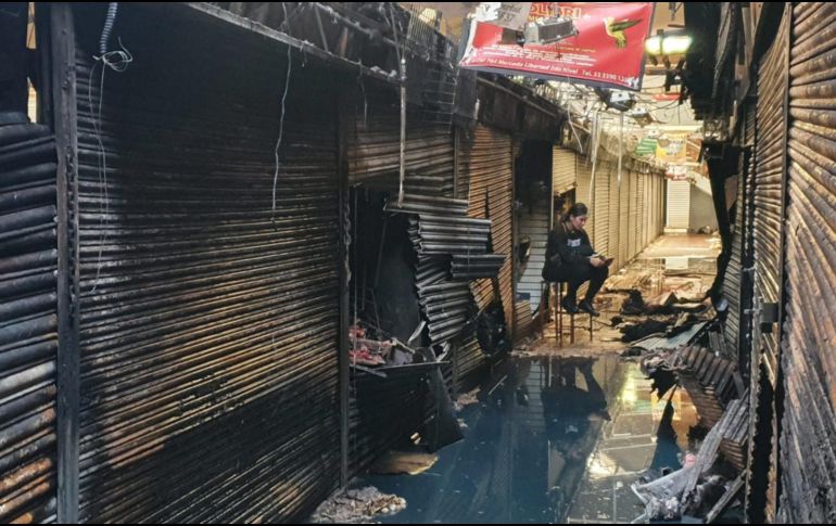 Imagen de las afectaciones en el Mercado San Juan de Dios tras el incendio. EL INFORMADOR / A. Navarro