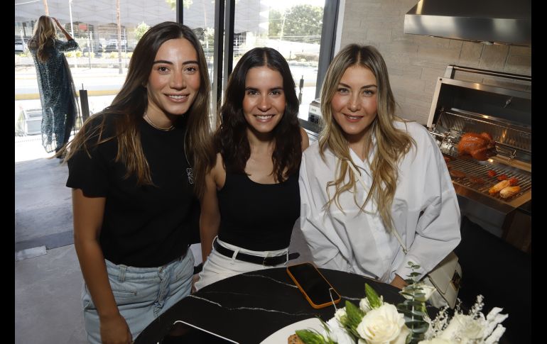 Adriana Briseño, Bea Orozco y Lorena Navarro. GENTE BIEN JALISCO/Claudio Jimeno
