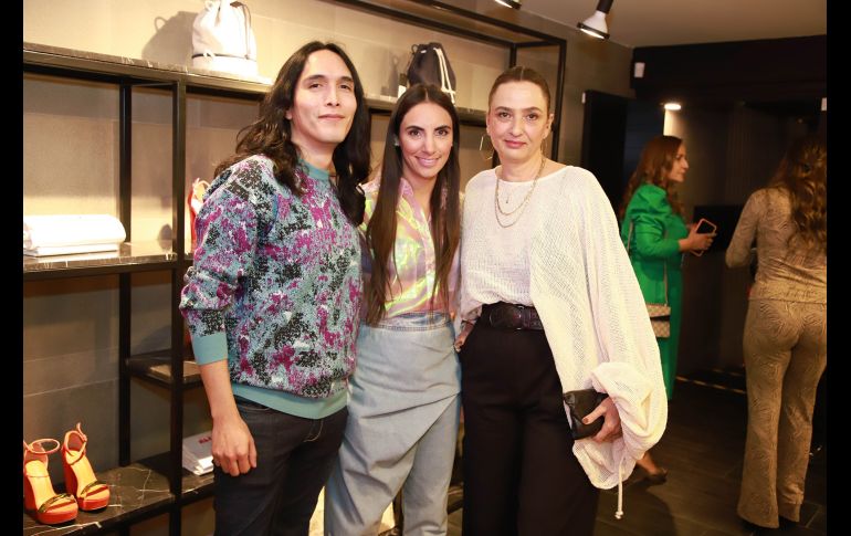 Iván Rodríguez, Carmina Rojas y Lorenza Luquin. GENTE BIEN JALISCO/Antonio Martínez