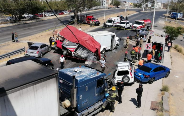 El choque ocurrió en el Periférico y Juan Pablo Segundo, en la colonia Santa Cecilia. ESPECIAL