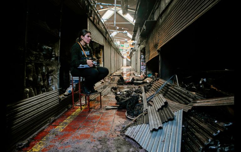 Los locatarios perdieron todo tras el incendio en el mercado.  EL INFORMADOR / G. Gallo