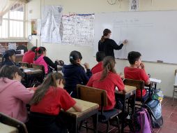 VUELVEN. Más de 35.5 millones de estudiantes y más de dos millones de maestras y maestros de 261 mil escuelas públicas y particulares volverán a las aulas. EL INFORMADOR/ARCHIVO