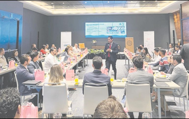 Líderes empresariales ofrecieron sus experiencias, métodos y conocimiento a los nuevos emprendedores de todo el país. ESPECIAL