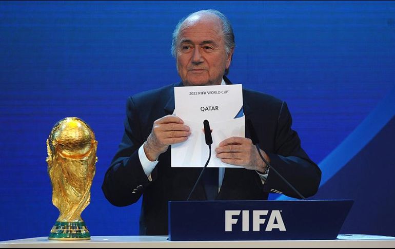 En 2010 Sepp Blatter, la máxima autoridad en la FIFA en ese entonces, anunció la victoria de la candidatura de Qatar. GETTY IMAGES