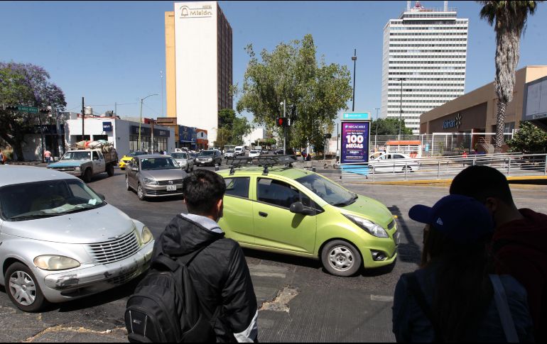 Urgen a incentivar la educación para bajar el tráfico en la metrópoli. EL INFORMADOR/A. Camacho