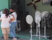 Los ventiladores de pedestal son los que más se venden en tiendas, señalaron comerciantes en Jalisco. EL INFORMADOR / A. NAVARRO