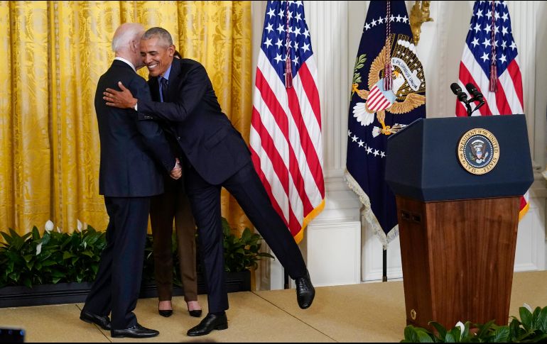 Joe Biden pareció disfrutar de la visita de Obama, al que abrazó un par de veces durante el acto. AP/C. Kaster