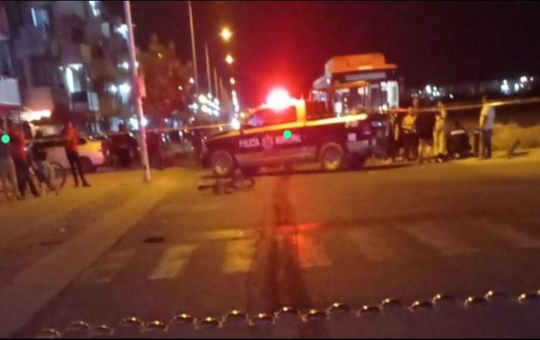 El chofer del autobús público huyó de la escena del accidente. ESPECIAL