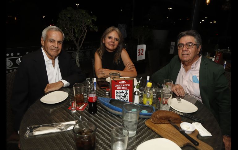 Rogelio Partida, Claudia Avalos y Lorenzo Villaseñor. GENTE BIEN JALISCO/Claudio Jimeno