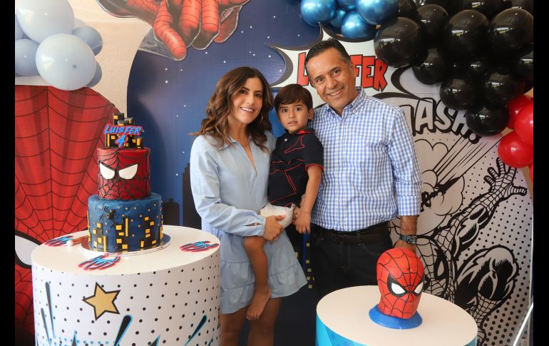 Vanessa Segovia Román, Luis Fernando Amador Segovia y Luis Fernando Amador Monroy. GENTE BIEN JALISCO/Claudio Jimeno