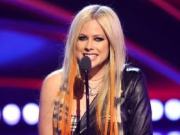 La pareja comenzó a salir gracias a la música, pues Avril de 37, decidió incluirlo a él y a Travis Barker en su nuevo álbum. INSTAGRAM / avrillavigne