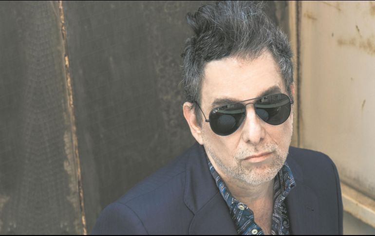 Andrés Calamaro. El músico promete varias sorpresas sobre el escenario del Teatro Diana. ESPECIAL