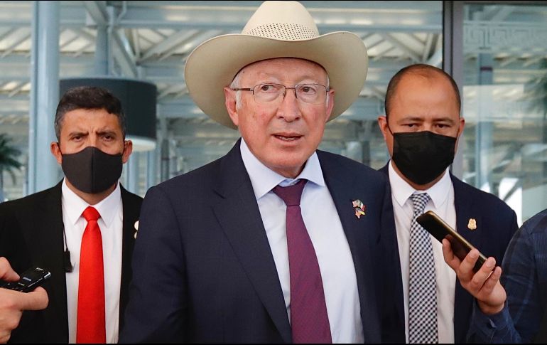 Esto un día después de que la SCJN declarara constitucional la Ley de la Industria Eléctrica y que Ken Salazar expresara que esta decisión abrirá litigios con las empresas del sector. SUN / ARCHIVO