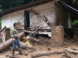 Habitantes de la zona afectada y autoridades siguen con los trabajos de rescate y limpieza. EFE/Gobierno de Antioquia