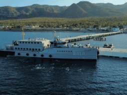 AMLO da a conocer que tardó cuatro horas, en un barco de la Marina de nombre BAL II, del Puerto de San Blas, en Nayarit, a las Islas Marías. TWITTER / @lopezobrador_