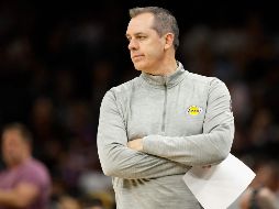 Frank Vogel, de 48 años, que llevó a los Lakers al campeonato de la NBA en 2020, deja el equipo tras tres temporadas. AFP / ARCHIVO