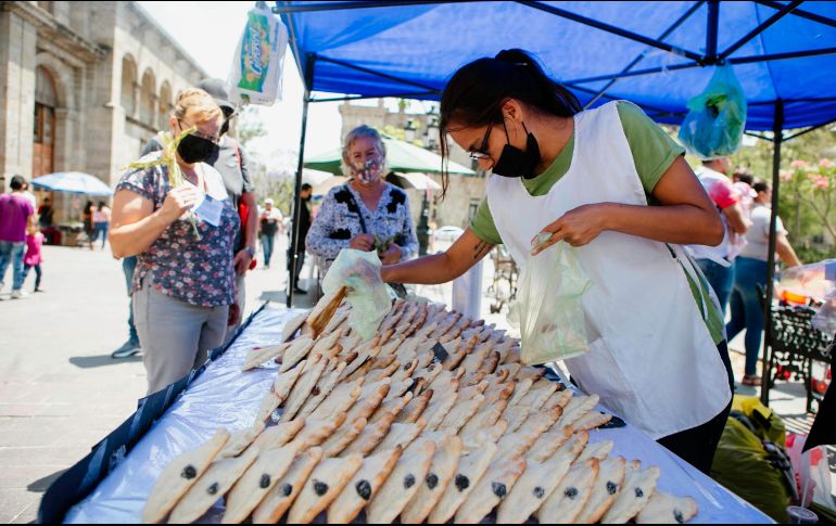 Hay empanadas de hasta 30 sabores diferentes en el Centro tapatío. EL INFORMADOR / G. Gallo