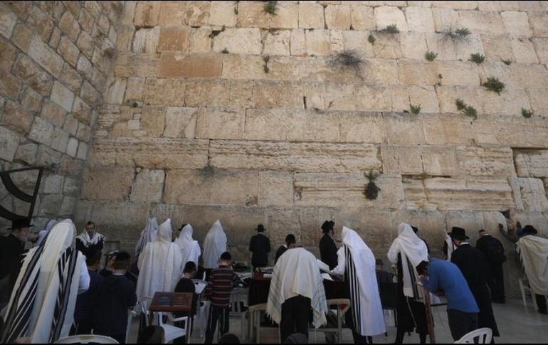 El Muro de los Lamentos es un sitio clave para los judíos durante el Pésaj. EPA