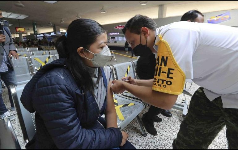 Remarcan que tener un esquema completo de vacunación anticovid es la mejor defensa contra el virus. SUN