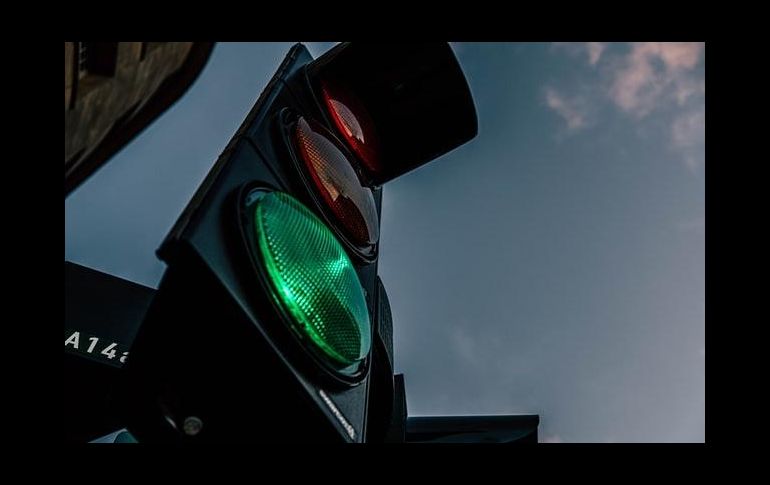 Conoce las razones por las que podrías ser acreedor a una multa. ESPECIAL/Photo by Moritz Kindler on Unsplash