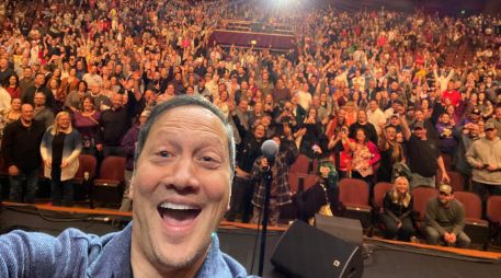 Schneider también expresó sus condolencias a Imelda Garza, esposa de Julián, así como a su pequeño hijo. TWITTER/@RobSchneider