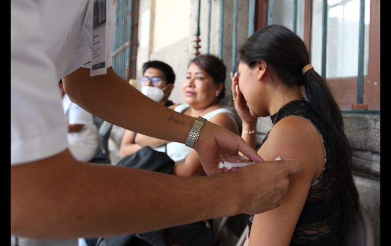 Celebran que la aplicación de vacunas anticovid se haya vuelto más accesible y sin tanto papeleo. EL INFORMADOR/A. Camacho