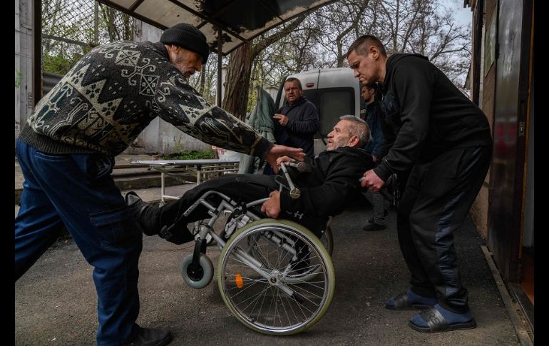 Incapaces de usar un teléfono o de comunicarse, los ancianos están particularmente 