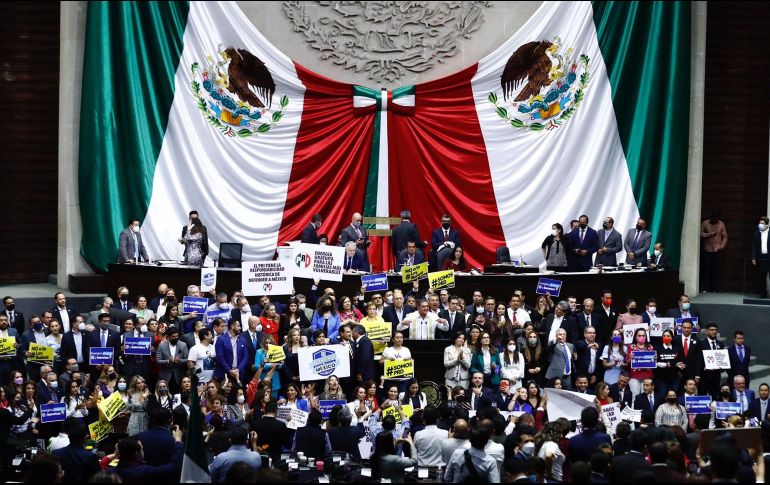 El rechazo de la reforma eléctrica ha causado revuelo entre la ciudadanía y los funcionarios públicos. SUN / ARCHIVO