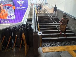 En la estación plaza Patria colocaron obstáculos para impedir que pasen los pasajeros; no hay fecha para la reparación. EL INFORMADOR/G. Gallo