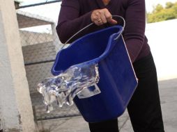 Desde el pasado jueves, cientos de colonias de la ZMG se quedaron sin agua debido a trabajos que realizó el Siapa. EL INFORMADOR / ARCHIVO