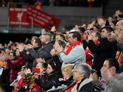 En el mítico estadio pudo escucharse el tradicional cántico de la afición del Manchester United dedicado al astro lusitano 