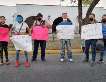 Los manifestantes llegaron a la residencia luego de marchar por todo avenida López Mateos y llegar a Manuel Acuña. EL INFORMADOR / E. Gómez